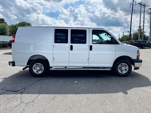 Used 2025 Chevrolet Express 2500 w/ Driver Convenience Package RWD image 8