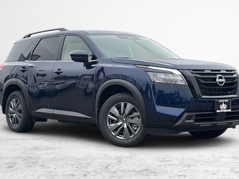New 2025 Nissan Pathfinder SV w/ Black Appearance Package image 2