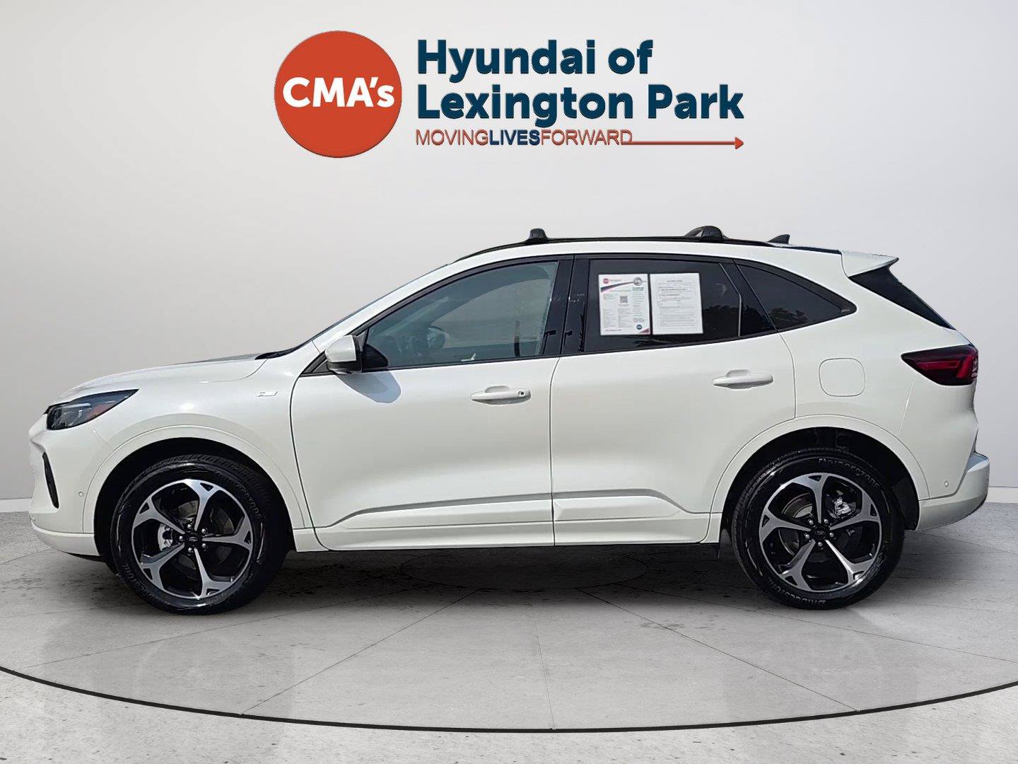 Used 2024 Ford Escape ST-Line Elite w/ Premium Technology Package AWD/4WD image 2
