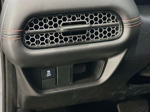 Used 2024 Honda HR-V Sport image 17