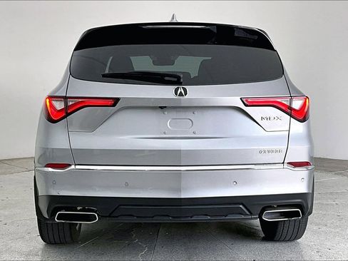 Used 2024 Acura MDX FWD w/ Technology Package image 5