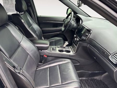 Used 2021 Jeep Grand Cherokee Limited AWD/4WD image 15