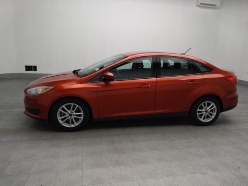 Used 2018 Ford Focus SE image 2