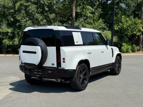 Used 2023 Land Rover Defender 110 X-Dynamic SE AWD/4WD image 12