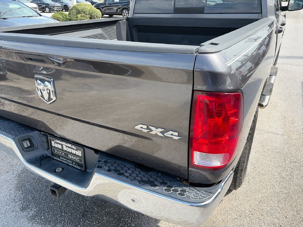 Used 2019 RAM 1500 Classic SLT AWD/4WD image 28