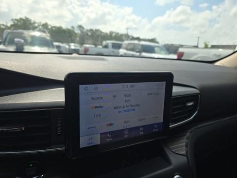 Used 2020 Ford Explorer Limited RWD image 12