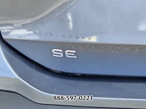 Certified 2025 Volkswagen Tiguan SE FWD image 4