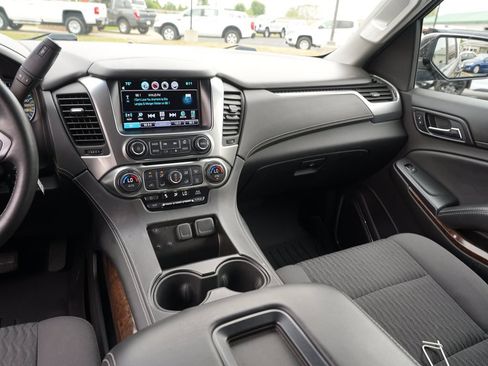 Used 2016 Chevrolet Suburban LS AWD/4WD image 21