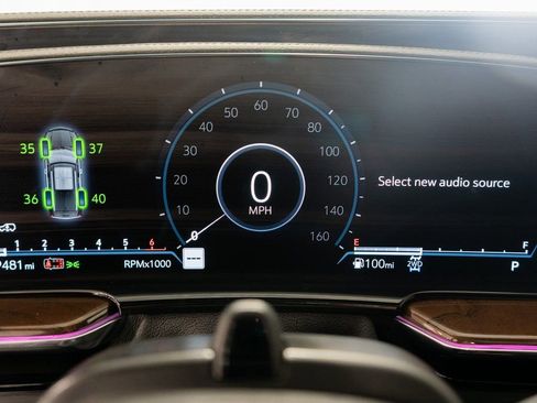 Used 2024 Cadillac Escalade Sport Platinum image 12