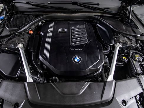 Used 2021 BMW 740i w/ M Sport Package image 52