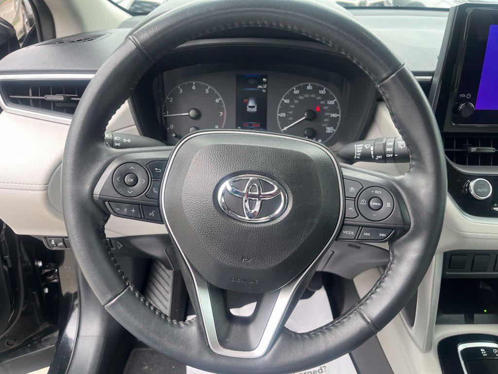 Used 2024 Toyota Corolla Cross LE w/ Moonroof Package AWD/4WD image 18