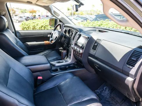 Used 2013 Toyota Tundra Platinum w/ Platinum Pkg RWD image 15