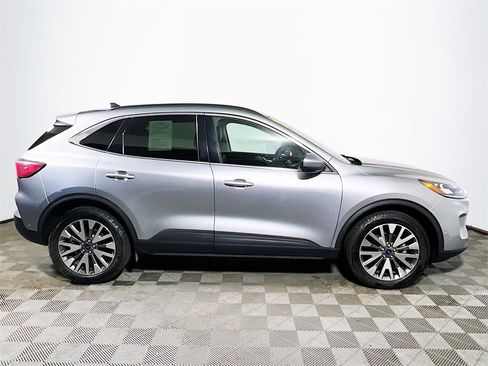 Used 2021 Ford Escape Titanium image 9