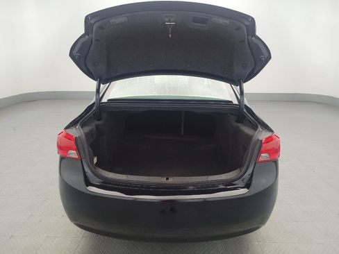 Used 2017 Chevrolet Impala LS image 29