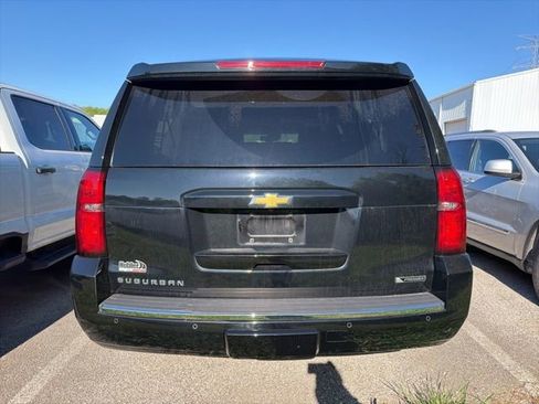 Used 2018 Chevrolet Suburban Premier AWD/4WD image 6