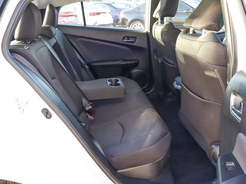 Used 2022 Toyota Prius LE image 21