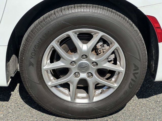Used 2023 Chrysler Pacifica Touring-L FWD image 10