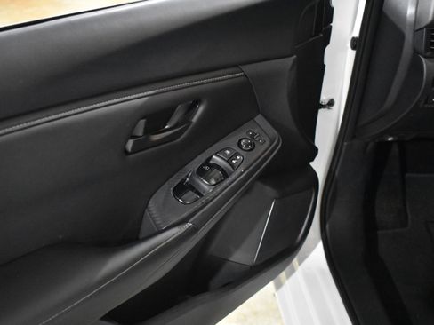 Used 2024 Nissan Sentra S image 14