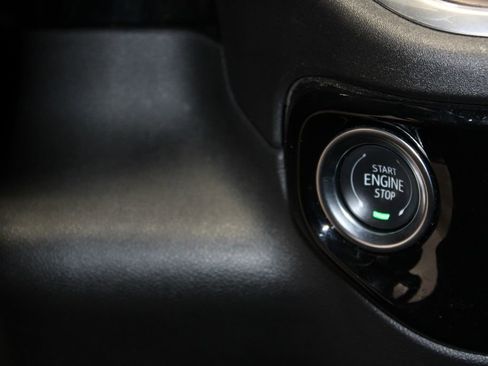 Used 2025 GMC Sierra 1500 SLT image 23