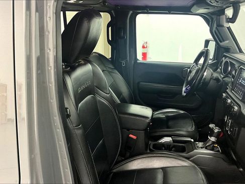 Used 2020 Jeep Wrangler Unlimited Sahara AWD/4WD image 7