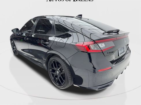 Used 2023 Honda Civic Sport image 12