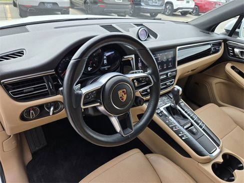 Used 2020 Porsche Macan image 20