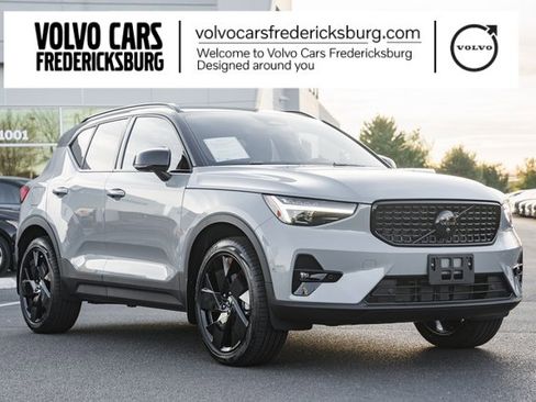 Used 2026 Volvo XC40 B5 Ultra w/ Protection Package Premier image 1
