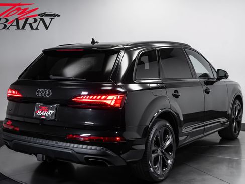 Used 2025 Audi Q7 3.0T Premium Plus AWD/4WD image 5