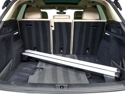 Used 2023 Audi Q5 2.0T Prestige w/ Prestige Package image 28