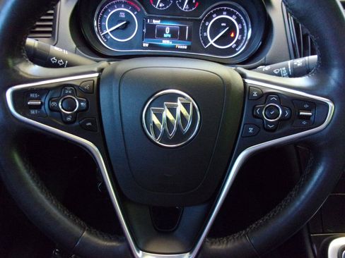 Used 2017 Buick Regal Premium w/ Driver Confidence Package #2 image 20