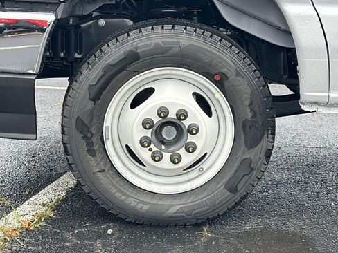 New 2025 Ford E-450 and Econoline 450 Super Duty w/ Power Equipment Group image 12