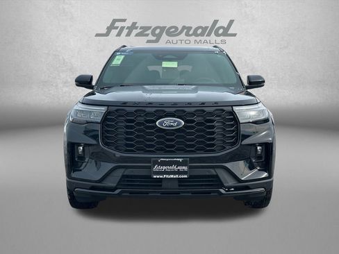 Used 2025 Ford Explorer ST-Line AWD/4WD image 3