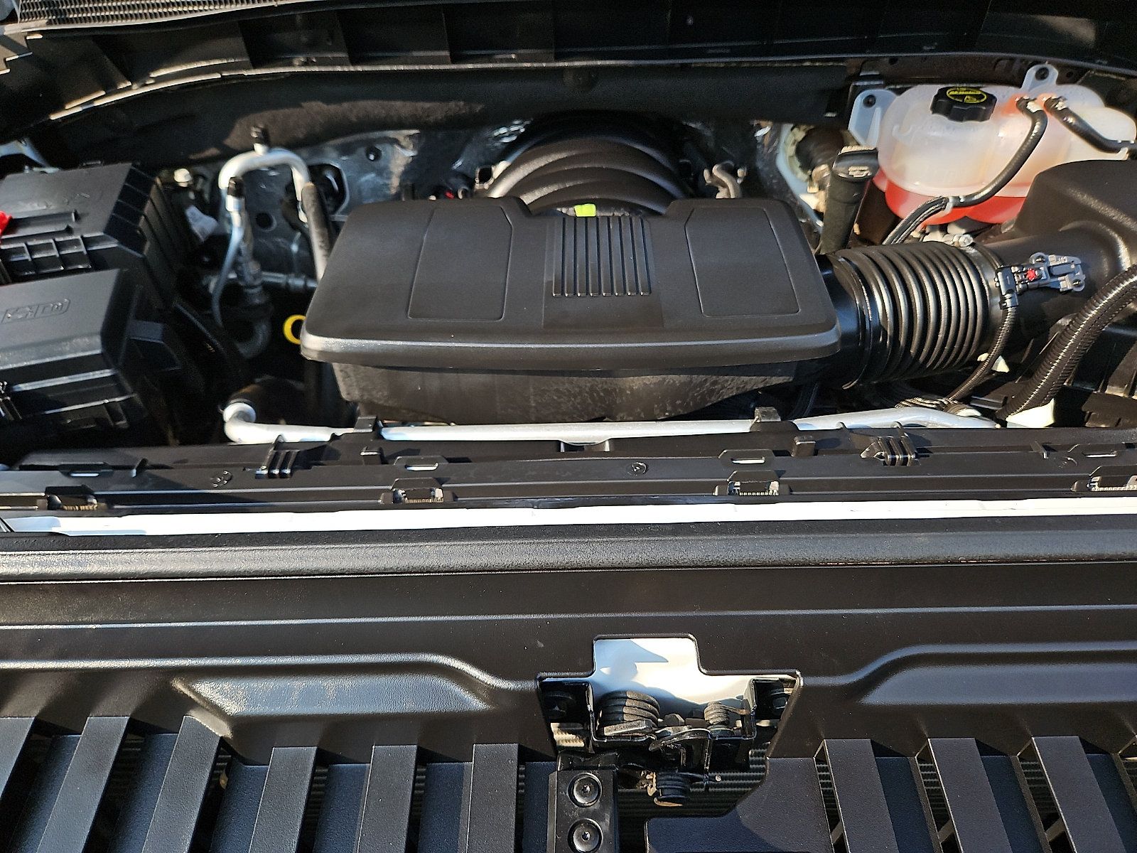 Certified 2025 GMC Sierra 1500 AT4 AWD/4WD image 28