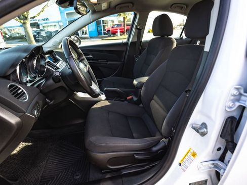 Used 2014 Chevrolet Cruze LT w/ RS Package image 20