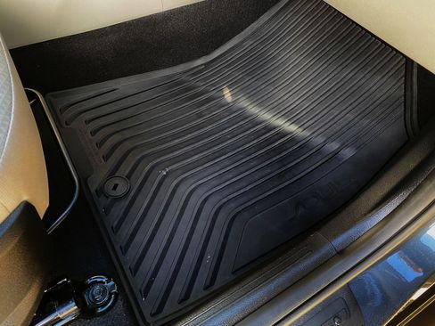 Used 2025 Kia Soul LX image 20