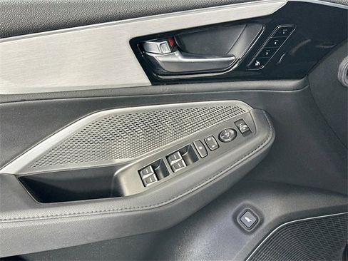 Used 2023 Acura MDX SH-AWD image 23