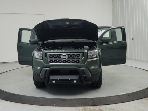 Used 2023 Nissan Frontier SV w/ SV Convenience Package RWD image 11