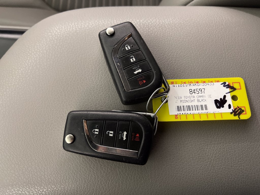 Certified 2019 Toyota Camry SE FWD image 24