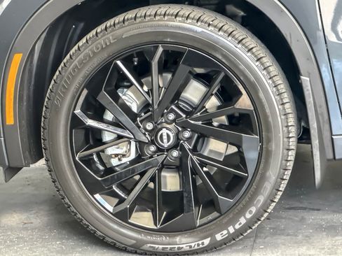 New 2026 Nissan Rogue Platinum AWD/4WD image 26