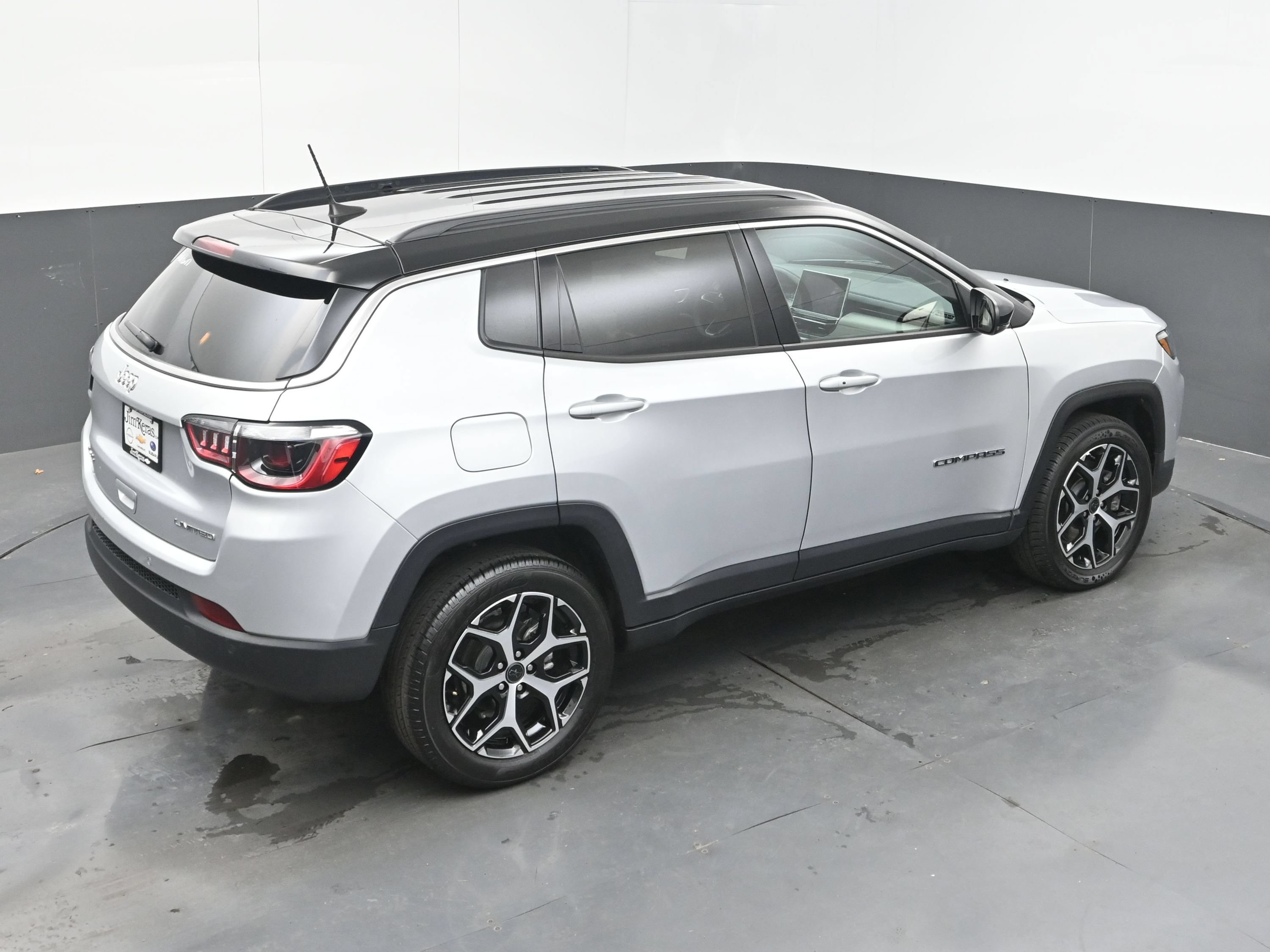 Used 2025 Jeep Compass Limited AWD/4WD image 38