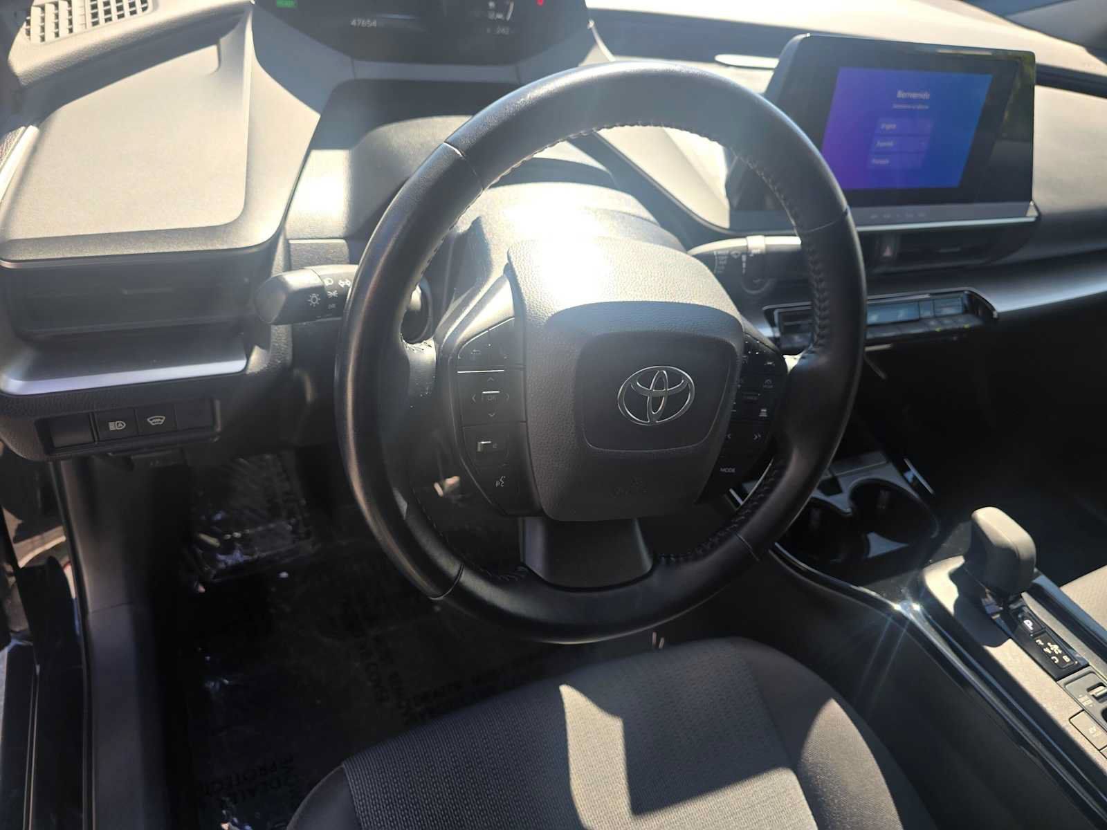 Used 2023 Toyota Prius LE FWD image 23