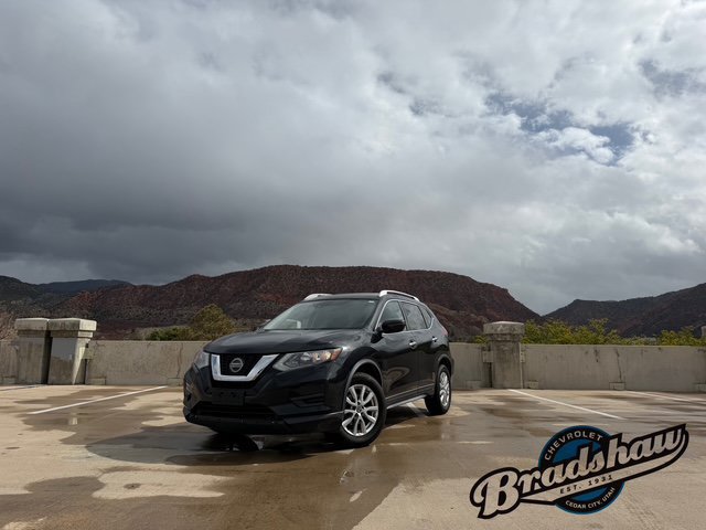 Used 2019 Nissan Rogue SV FWD image 1