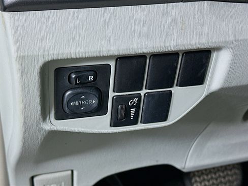 Used 2014 Toyota Prius Two FWD image 17