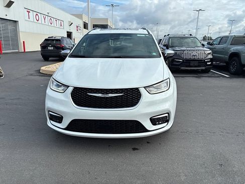 Used 2026 Chrysler Pacifica Pinnacle AWD/4WD image 27
