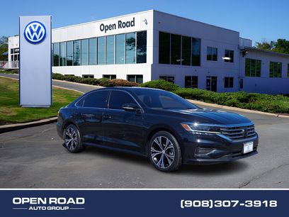 Used 2021 Volkswagen Passat 2.0T SE