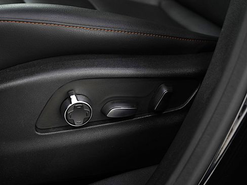 Used 2023 Cadillac XT4 Sport image 28