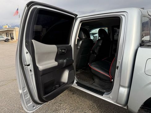 Used 2020 Toyota Tacoma SR image 32