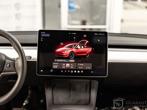 Used 2024 Tesla Model Y Long Range AWD/4WD image 33