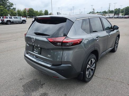 Used 2023 Nissan Rogue SV FWD image 3
