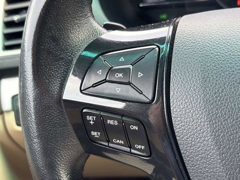 Used 2016 Ford Explorer XLT w/ Equipment Group 202A image 18